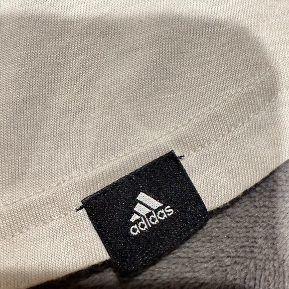 NWT Adidas Floral Ess Tank beige gray Small S - Picture 10 of 11